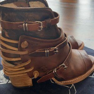 SOLD. Freebird by Steven Bootie - 'Carter'  -Sz6